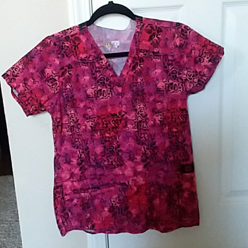 Scrub top